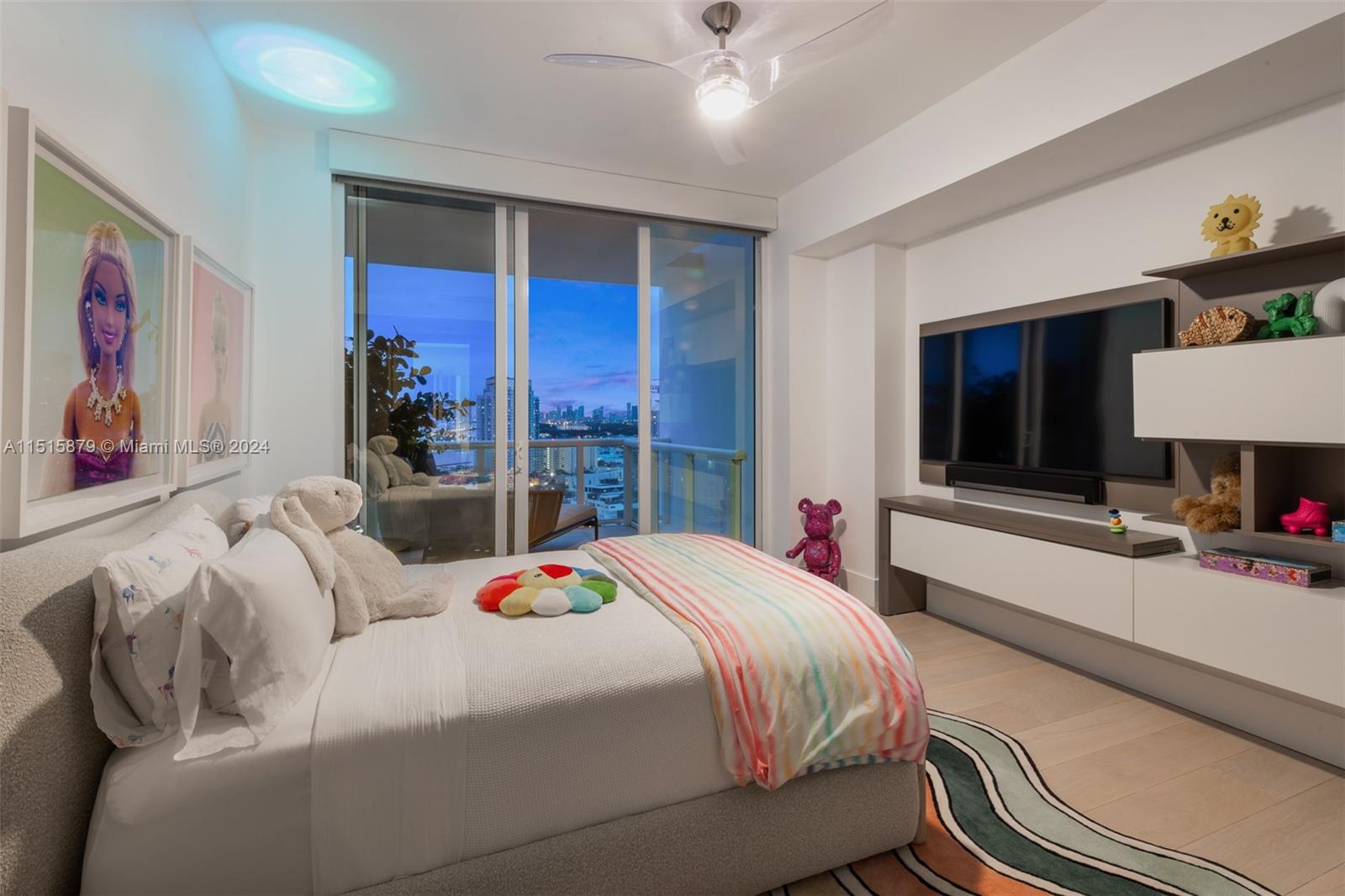 CONTINUUM ON SOUTH BEACH - Residential