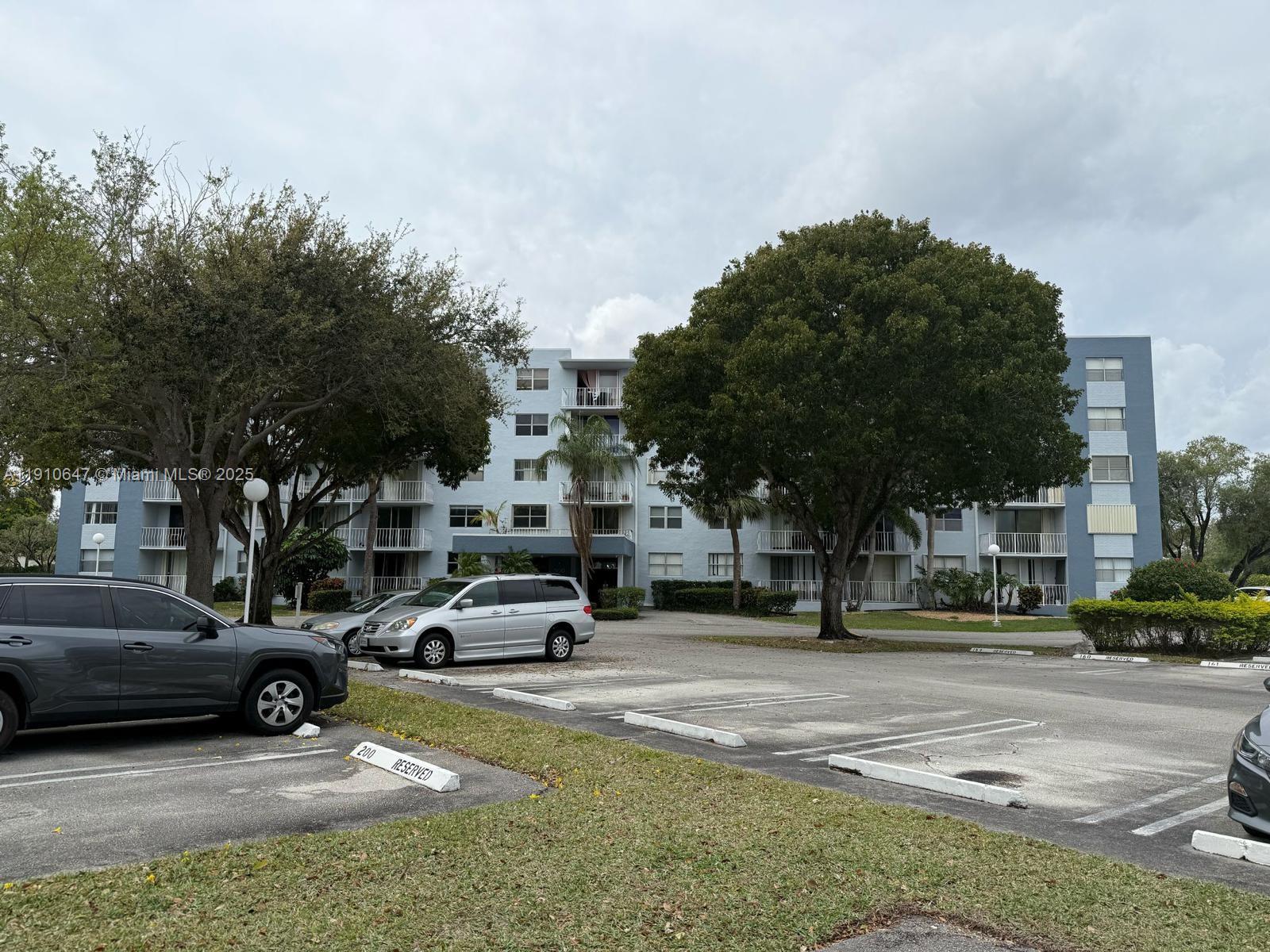 BREAKWATERS OF THE PALM B - Residential Lease