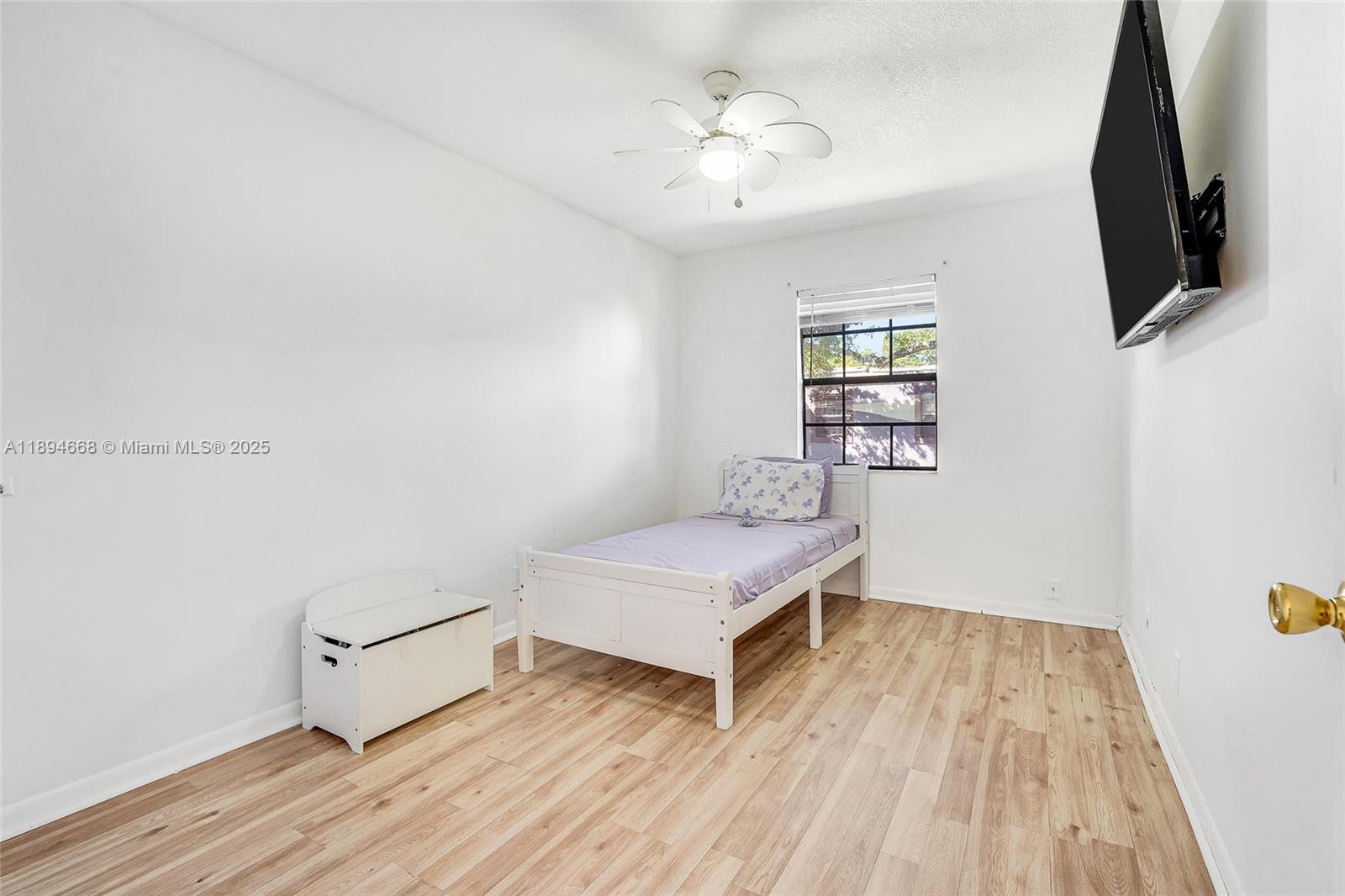WELLEBY UNIT SEVEN - Residential