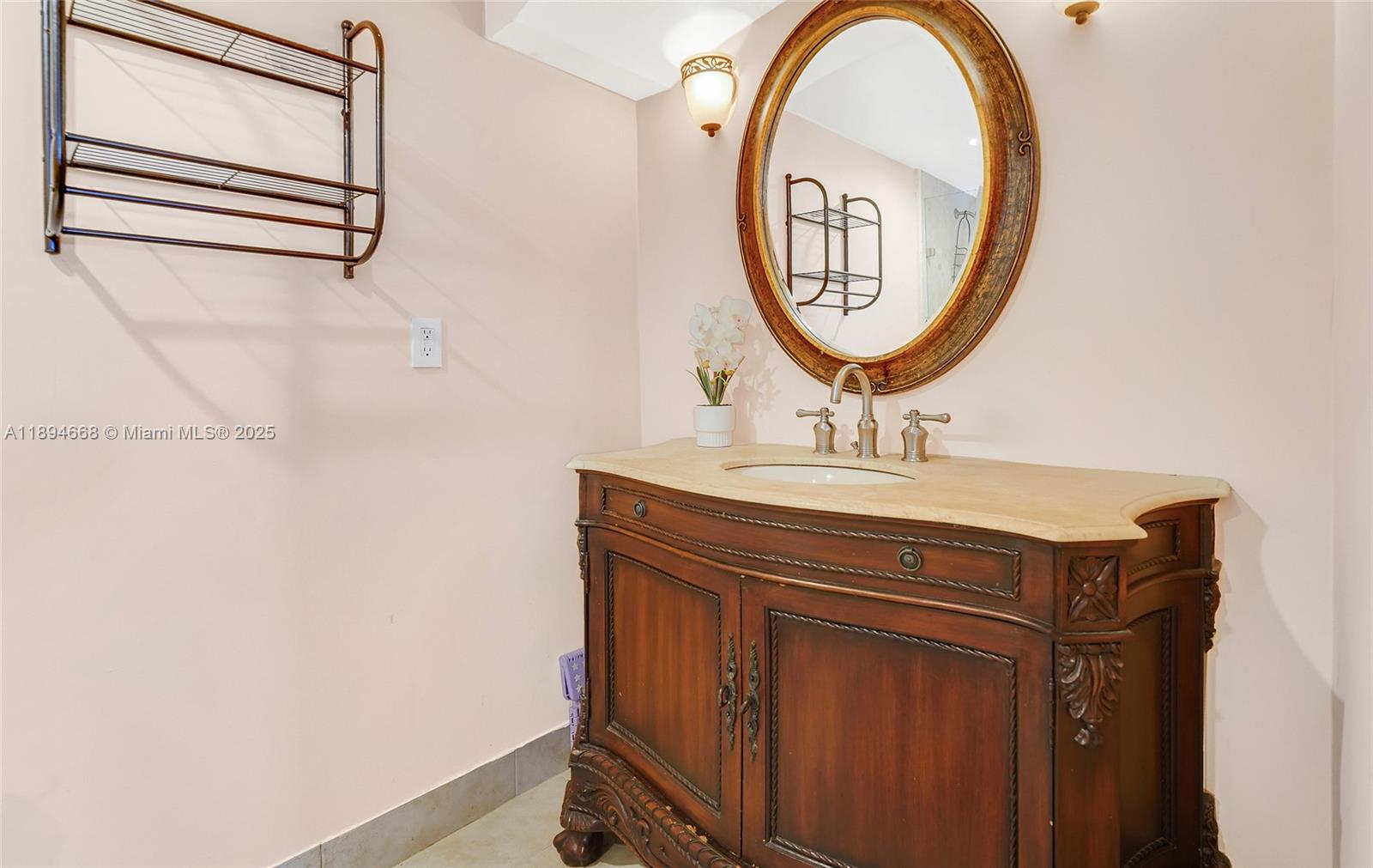 WELLEBY UNIT SEVEN - Residential