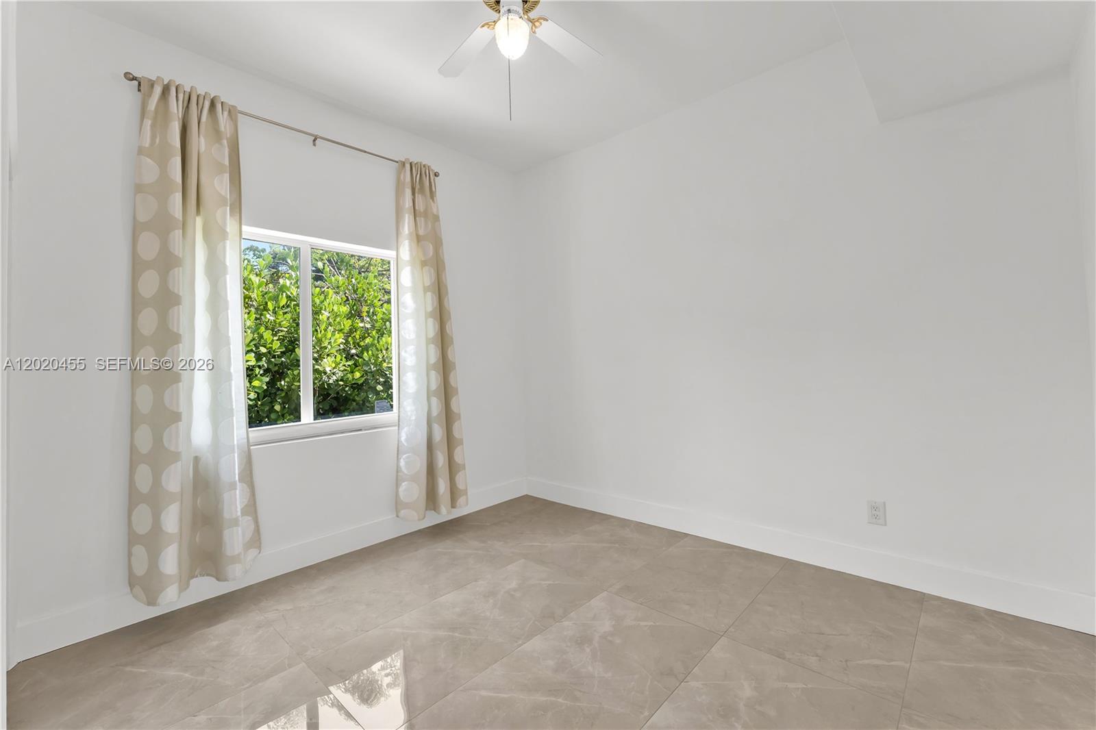 AMD PL GRIFFING BISCAYNE - Residential
