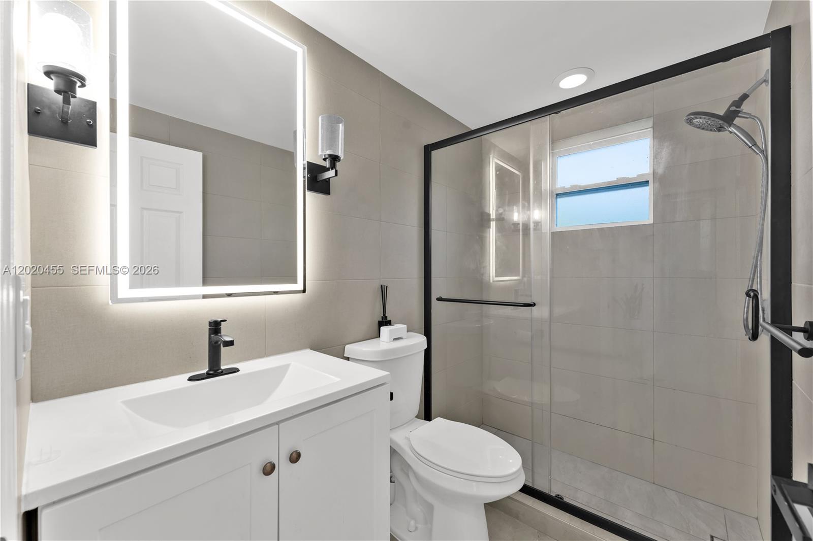 AMD PL GRIFFING BISCAYNE - Residential
