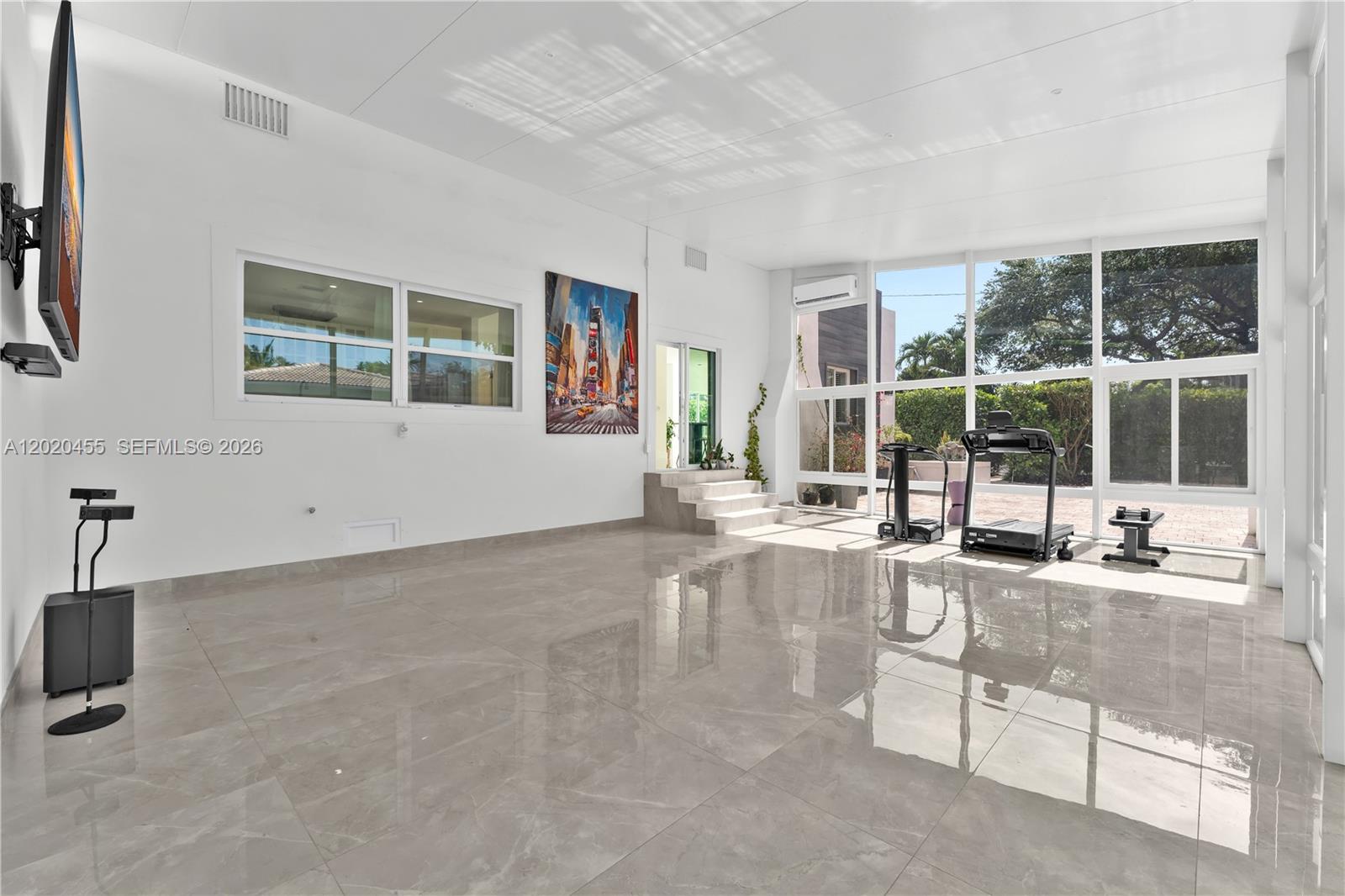 AMD PL GRIFFING BISCAYNE - Residential