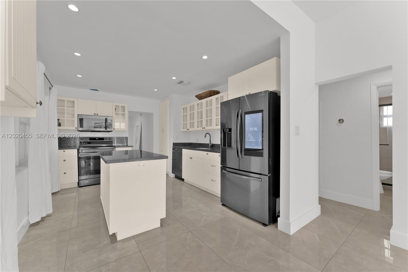 AMD PL GRIFFING BISCAYNE - Residential