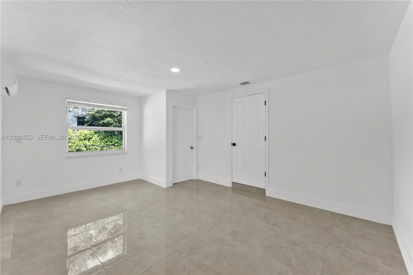 AMD PL GRIFFING BISCAYNE - Residential