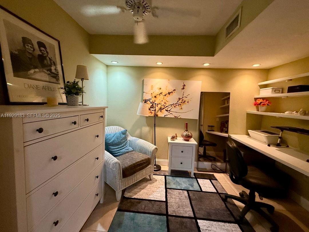 MICHIGAN WEST CONDO - Residential Lease