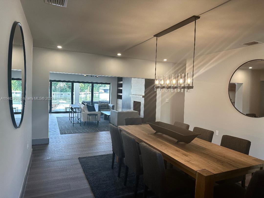 CORAL POINT - Residential