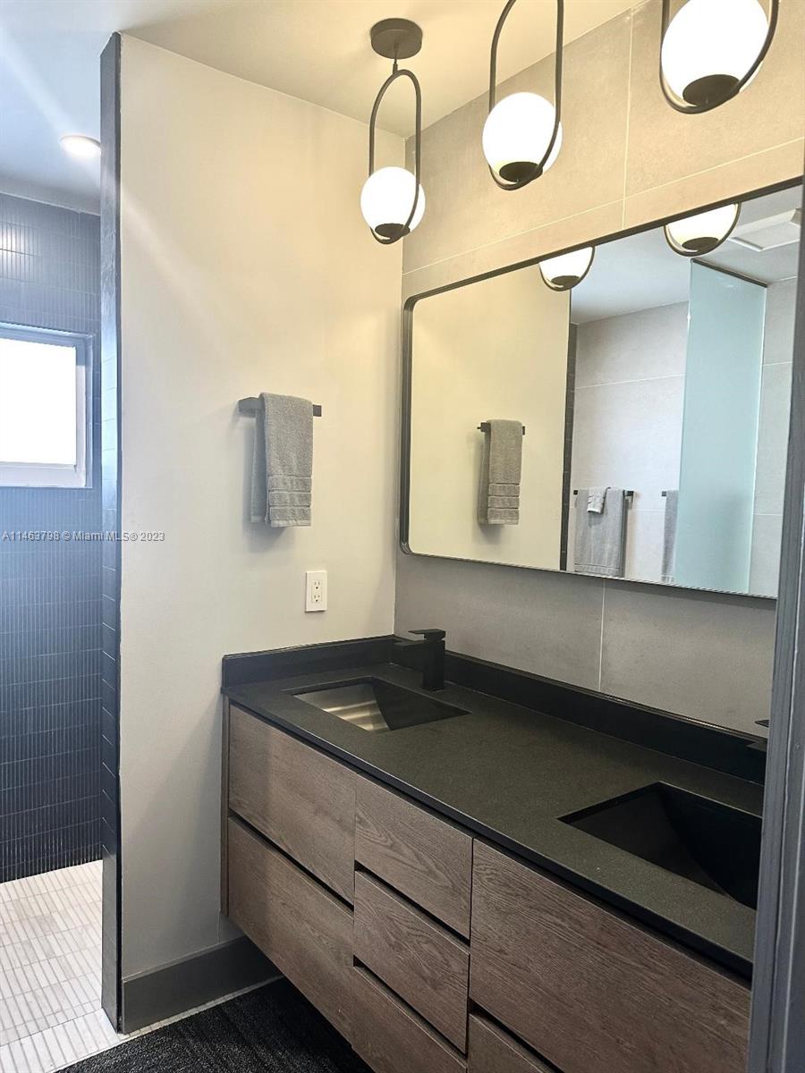 CORAL POINT - Residential