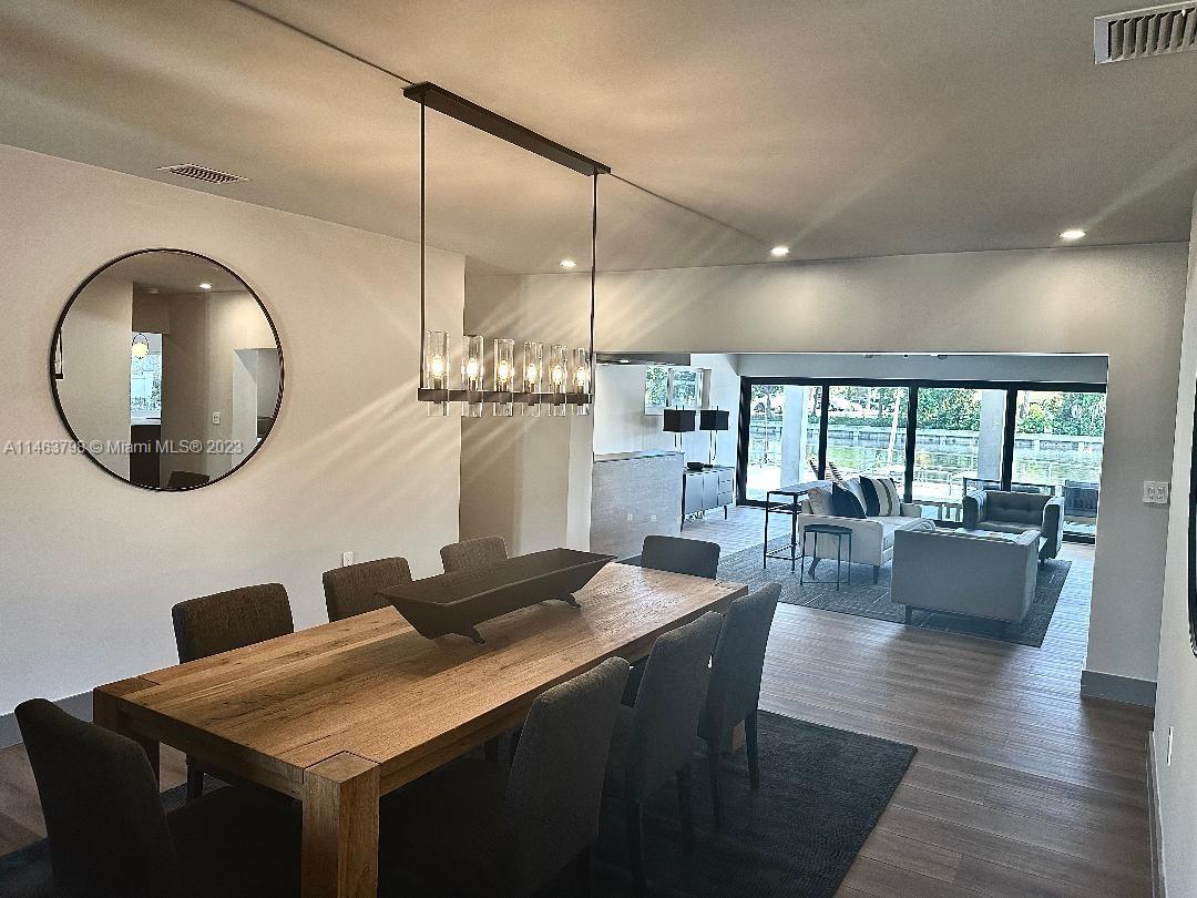 CORAL POINT - Residential