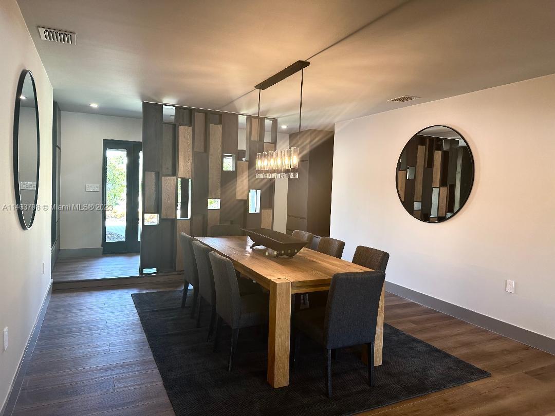 CORAL POINT - Residential