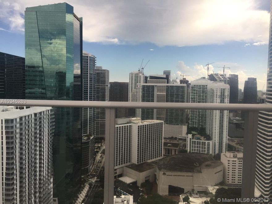 SPECTACULAR LUXURY NEW CONSTRUCTION IN THE HEART OF DOWNTOWN MIAMI. MODERN UNIT, 10 ' HIGH CEILINGS. FLOOR TO CEILING WINDOWS. ITALIAN KITCHEN AND BATHROOM CABINETRY. STAINLESS -STEEL ENERGY SMART APPLIANCE. ITALIAN FURNITURE!
CENTRO AMENITIES; SPECTACULAR 360 VIEW ROOF TOP POOL,TWO FLOORS RESIDENT SKYLINE LOUNGE AND GYM. PANORAMIC VIEWS OF CITY AND BISCAYNE BAY. 24 HOURS RECEPTION DESK, VALET PARKING.