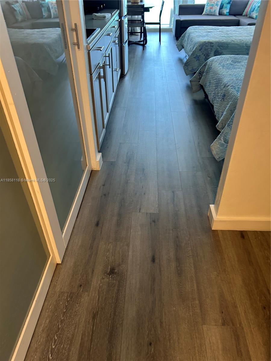 THE AVENTURA BEACH CLUB C - Residential Lease