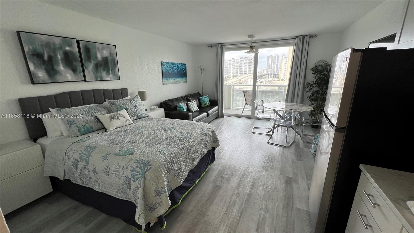 THE AVENTURA BEACH CLUB C - Residential Lease