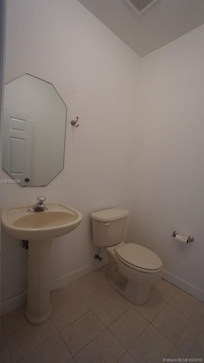 Venezia Lakes - Residential Lease