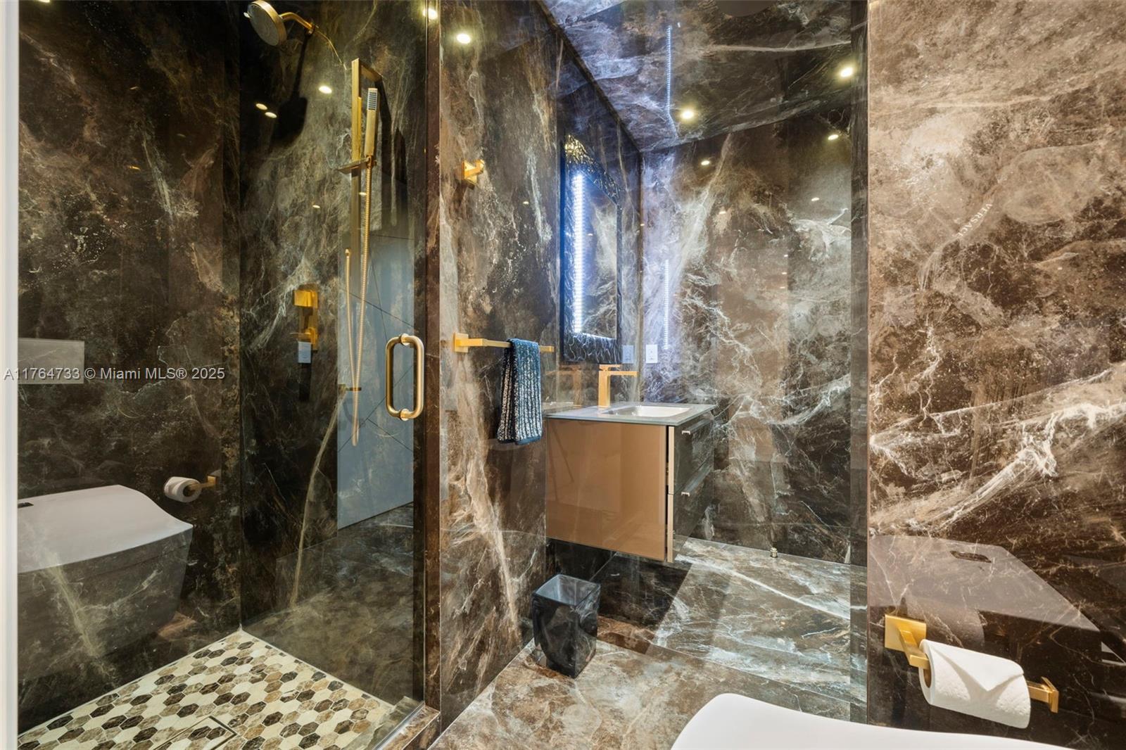 BELLINI CONDO - Residential