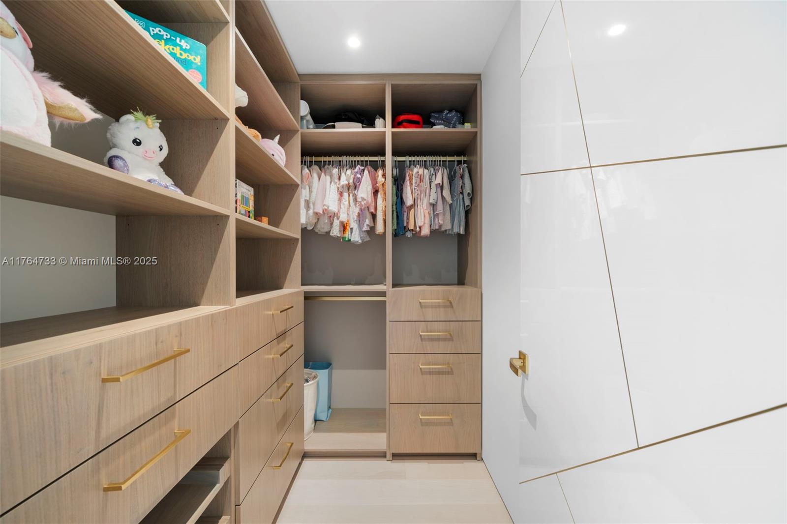 BELLINI CONDO - Residential
