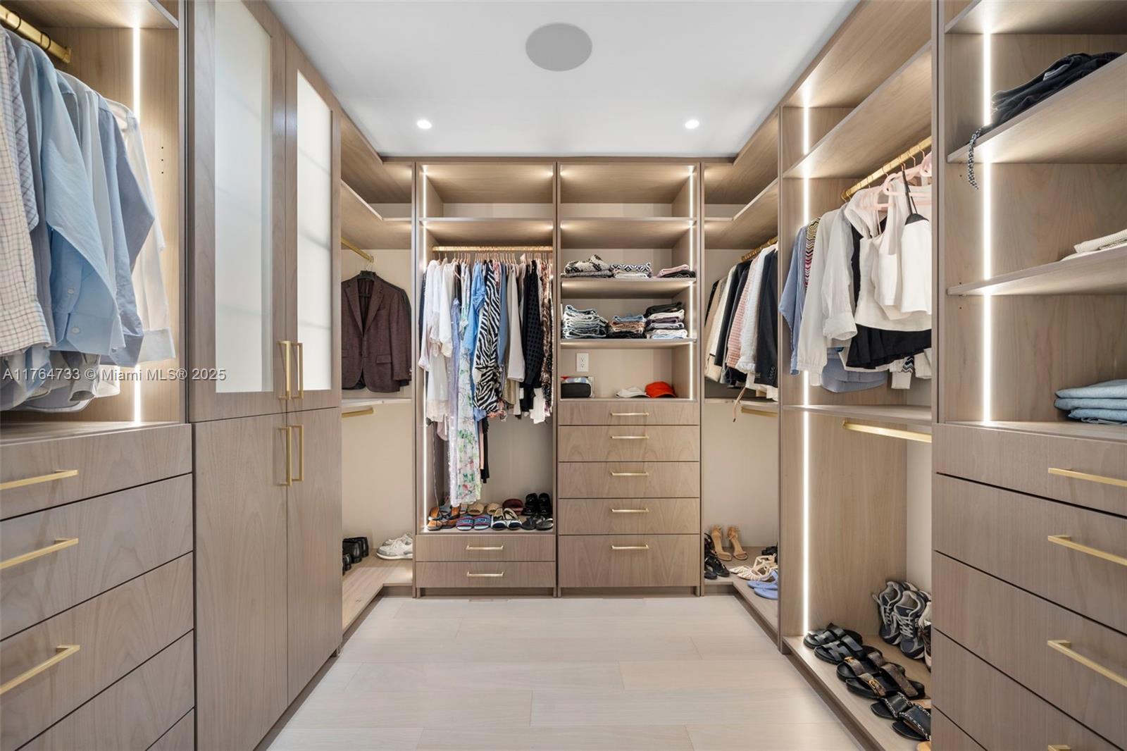 BELLINI CONDO - Residential