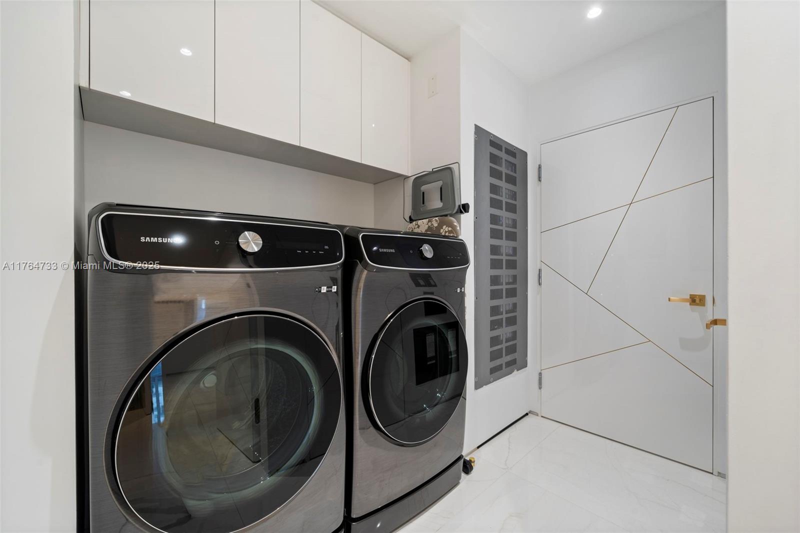 BELLINI CONDO - Residential