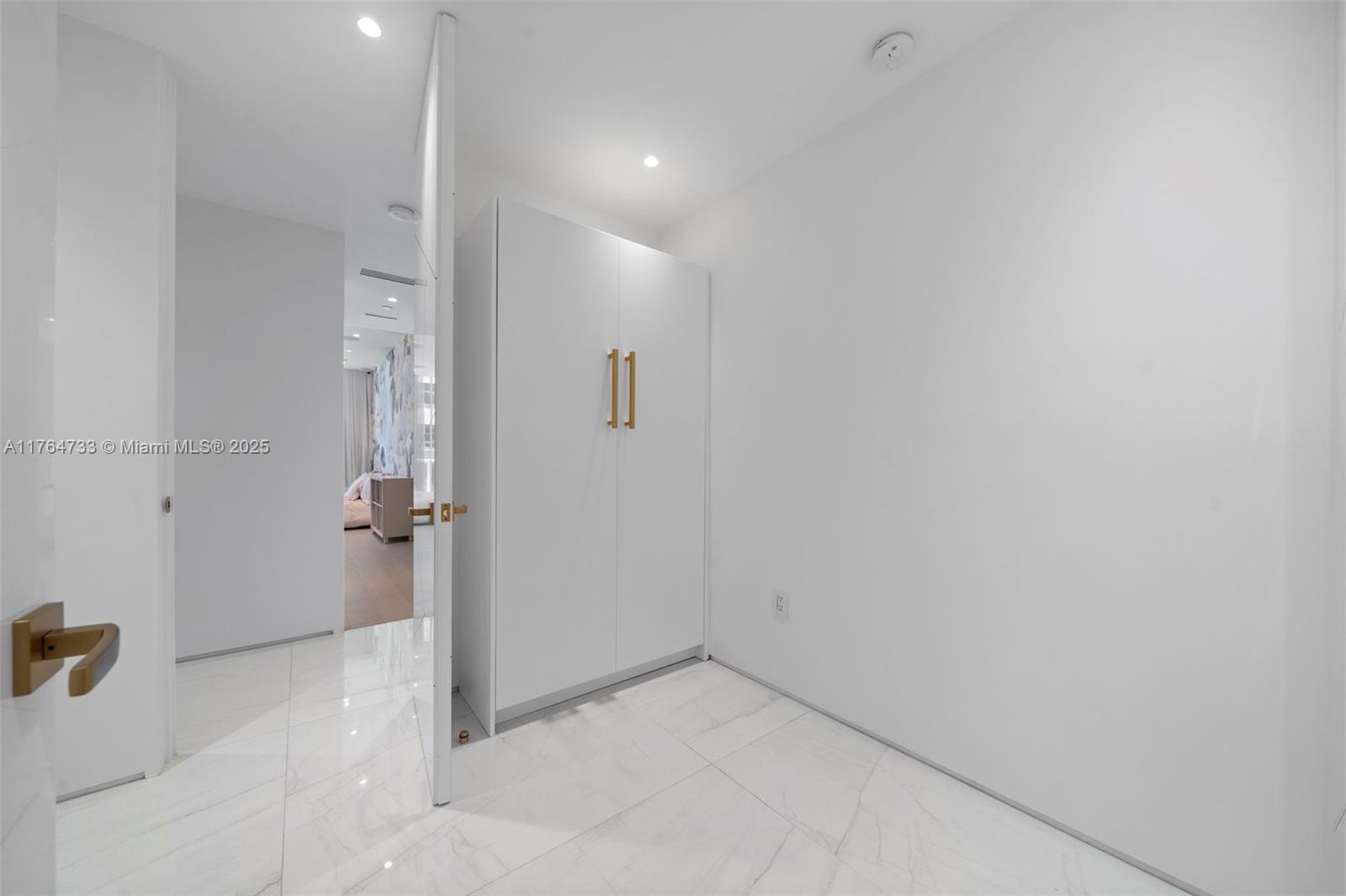 BELLINI CONDO - Residential