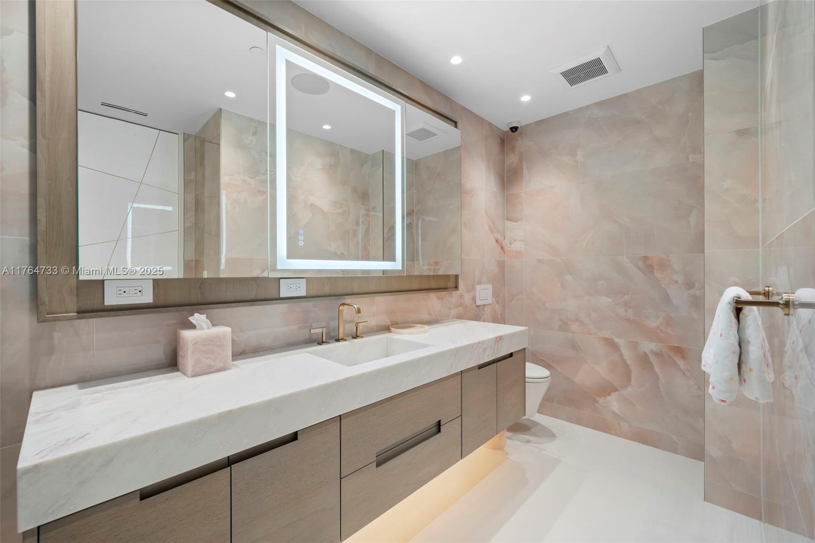 BELLINI CONDO - Residential