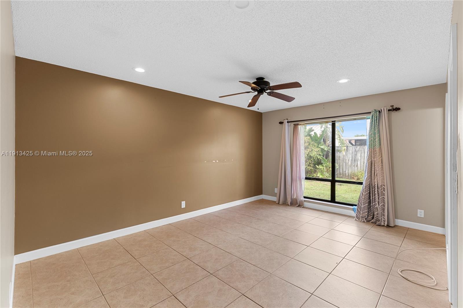 CITY OF LAUDERHILL SEC TH - Residential Lease