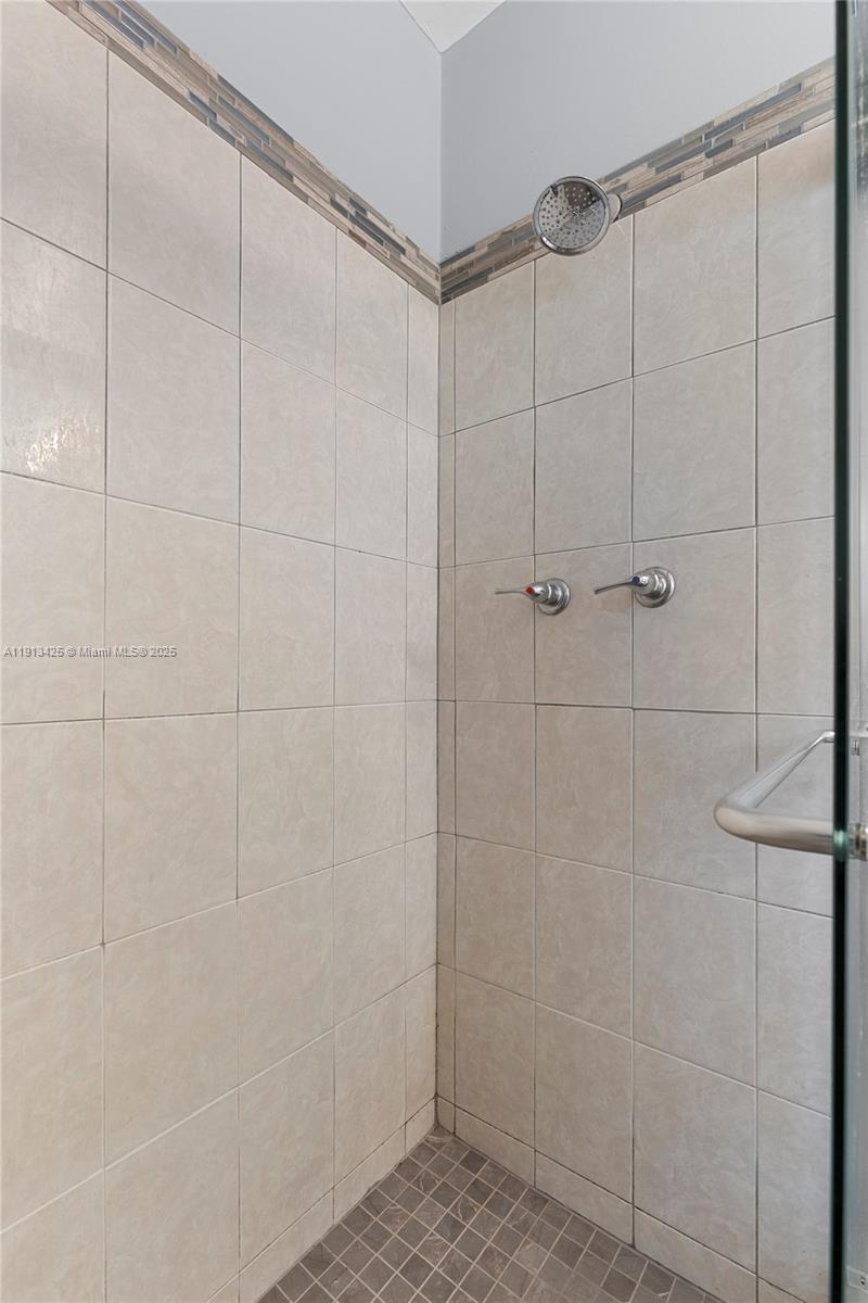 CITY OF LAUDERHILL SEC TH - Residential Lease