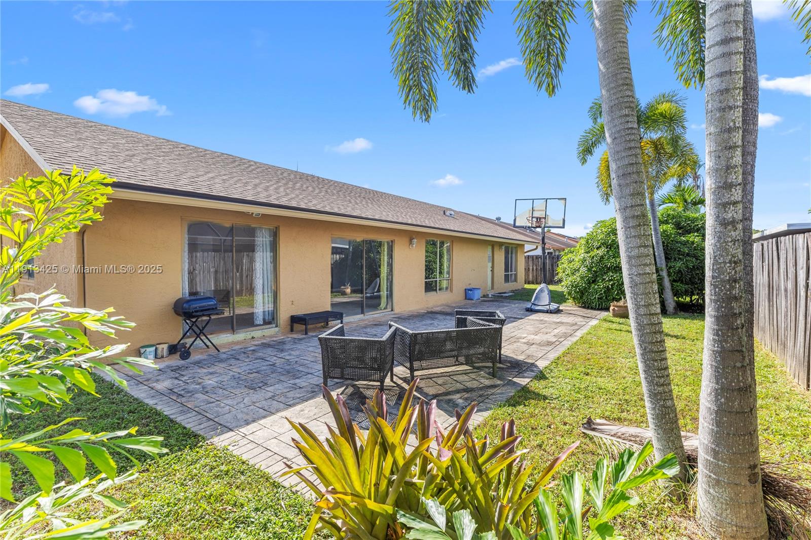 CITY OF LAUDERHILL SEC TH - Residential Lease