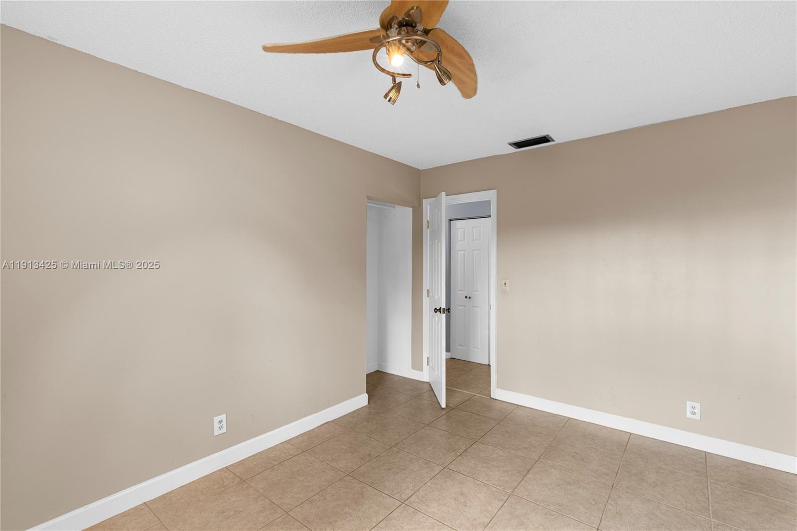 CITY OF LAUDERHILL SEC TH - Residential Lease