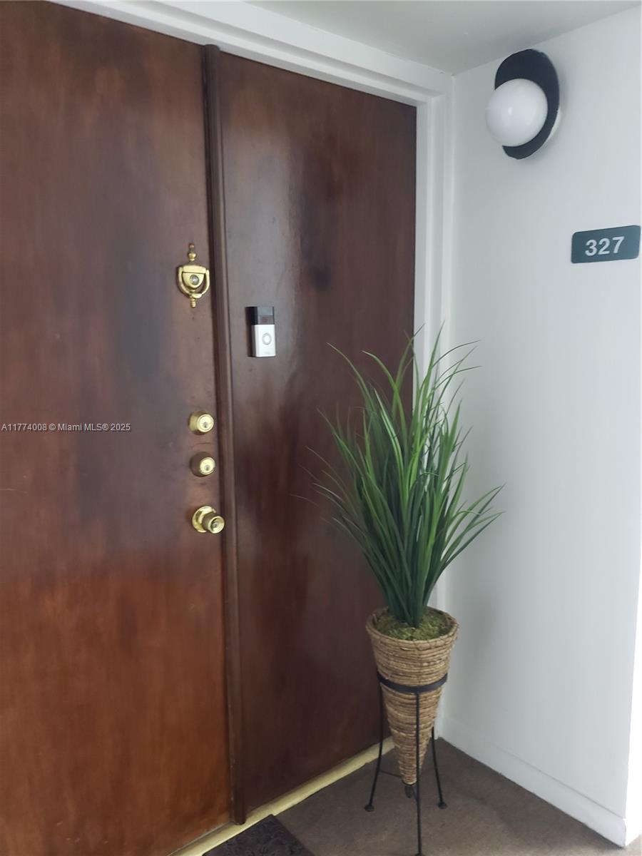 INTERNATIONAL PARK CONDO - Residential