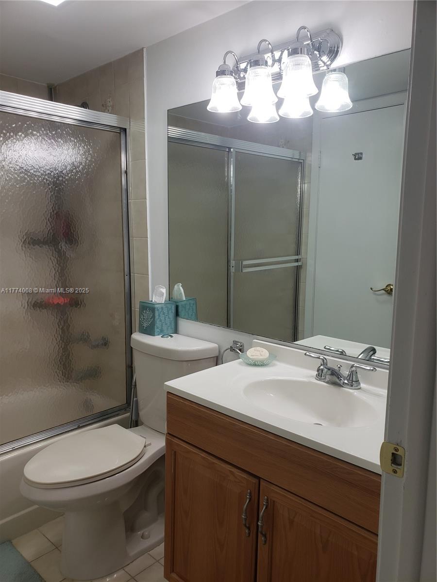 INTERNATIONAL PARK CONDO - Residential