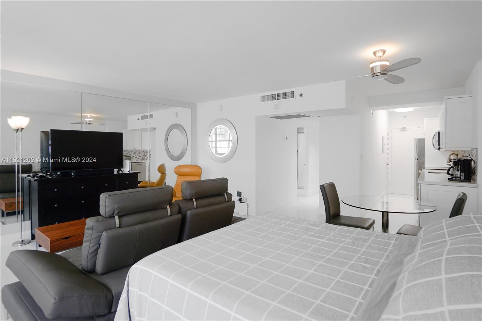 100 Lincoln Rd 436
