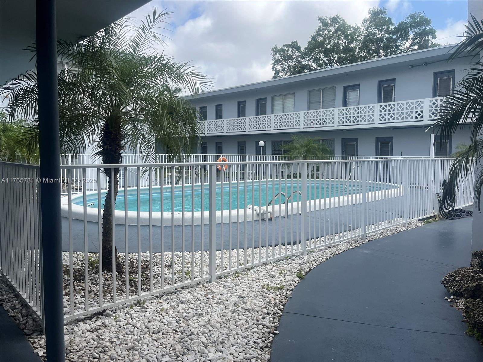 CASA-BISCAYNE CO-OP APTS - Residential