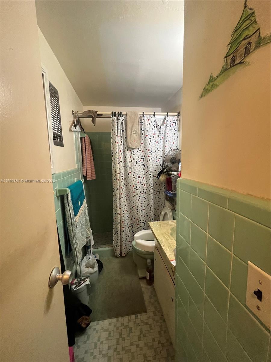 CASA-BISCAYNE CO-OP APTS - Residential