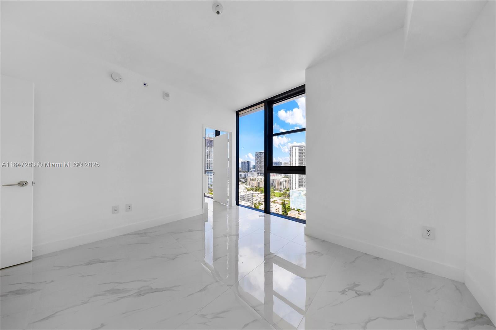 Aria Reserve Miami - Residential