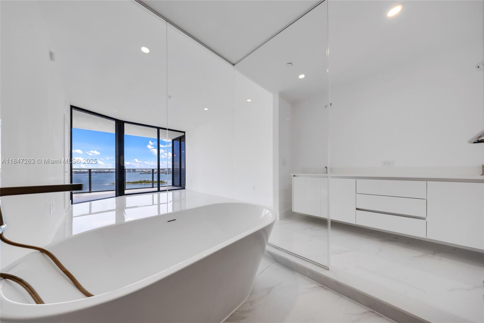 Aria Reserve Miami - Residential