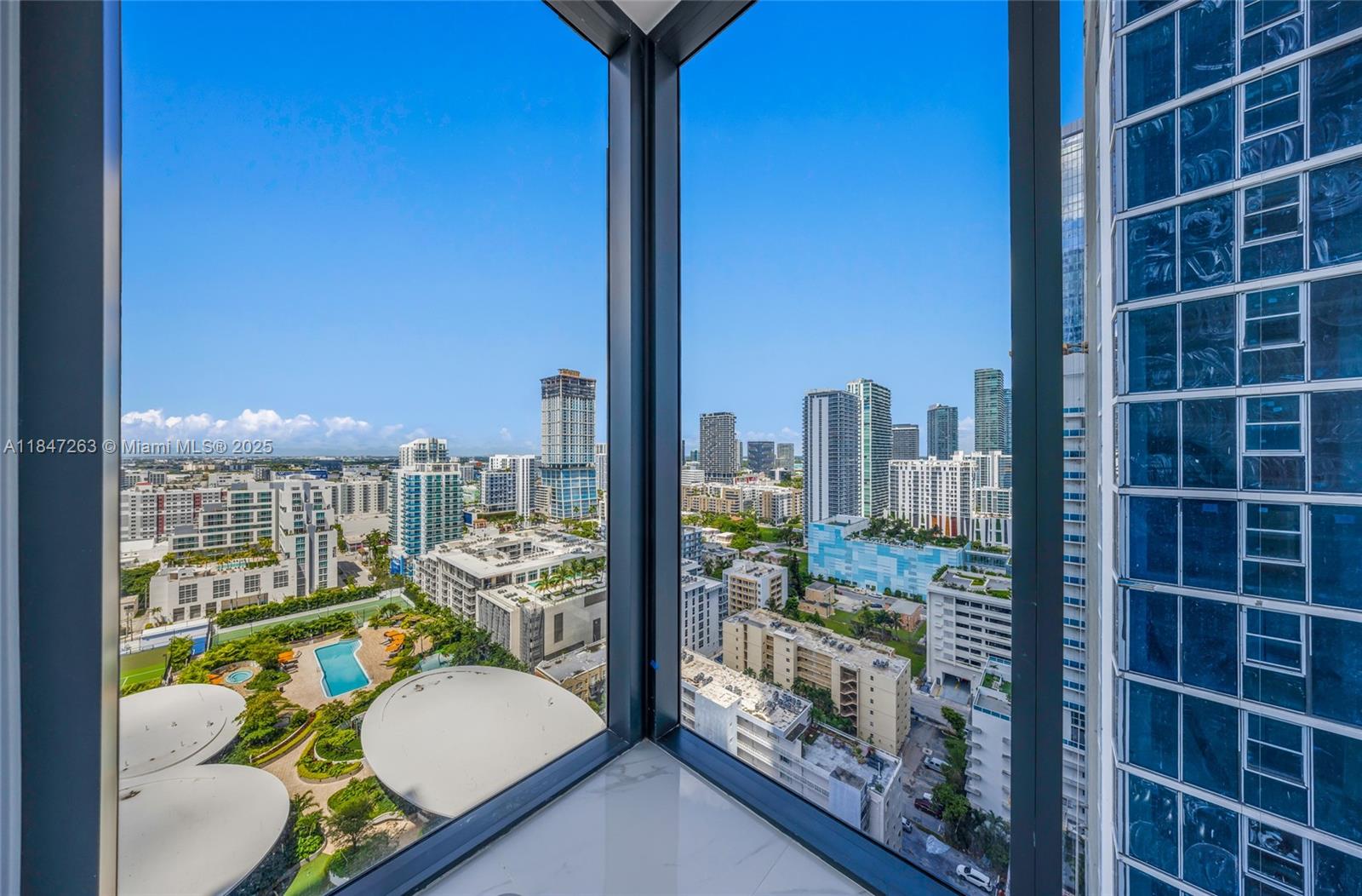 Aria Reserve Miami - Residential
