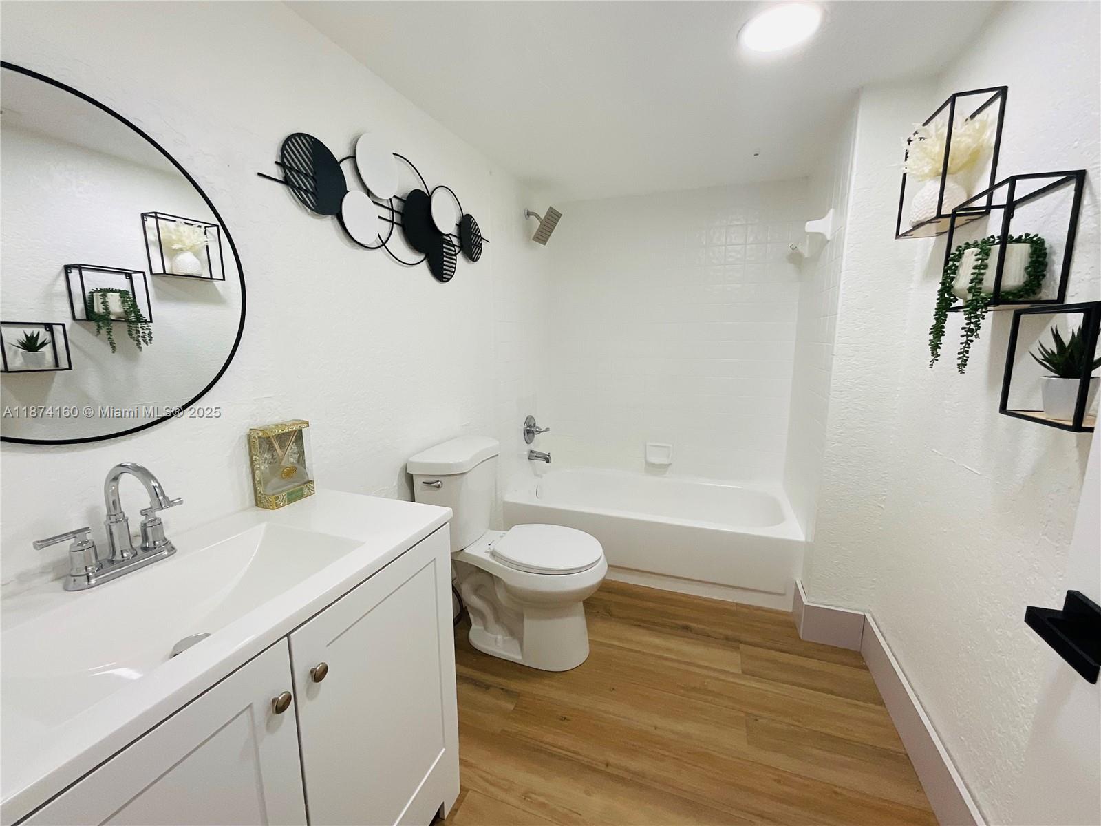 BUCKINGHAM EAST AT CENTUR - Residential Lease