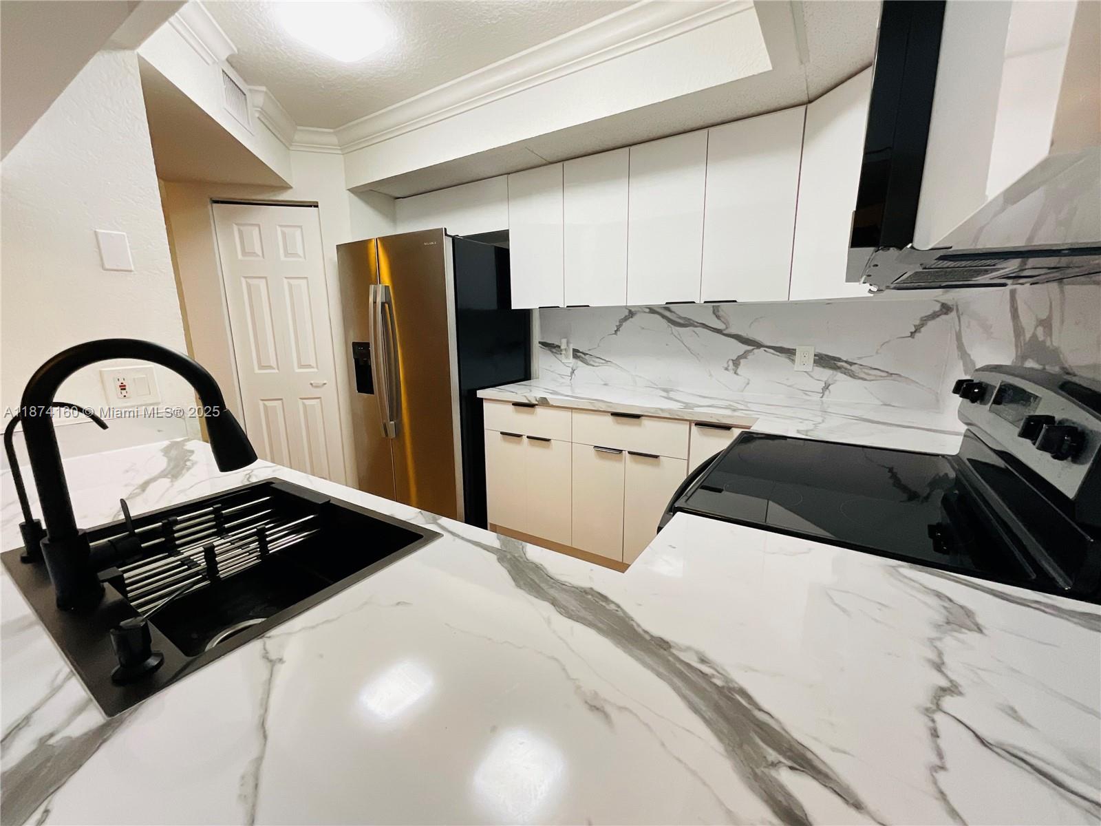 BUCKINGHAM EAST AT CENTUR - Residential Lease