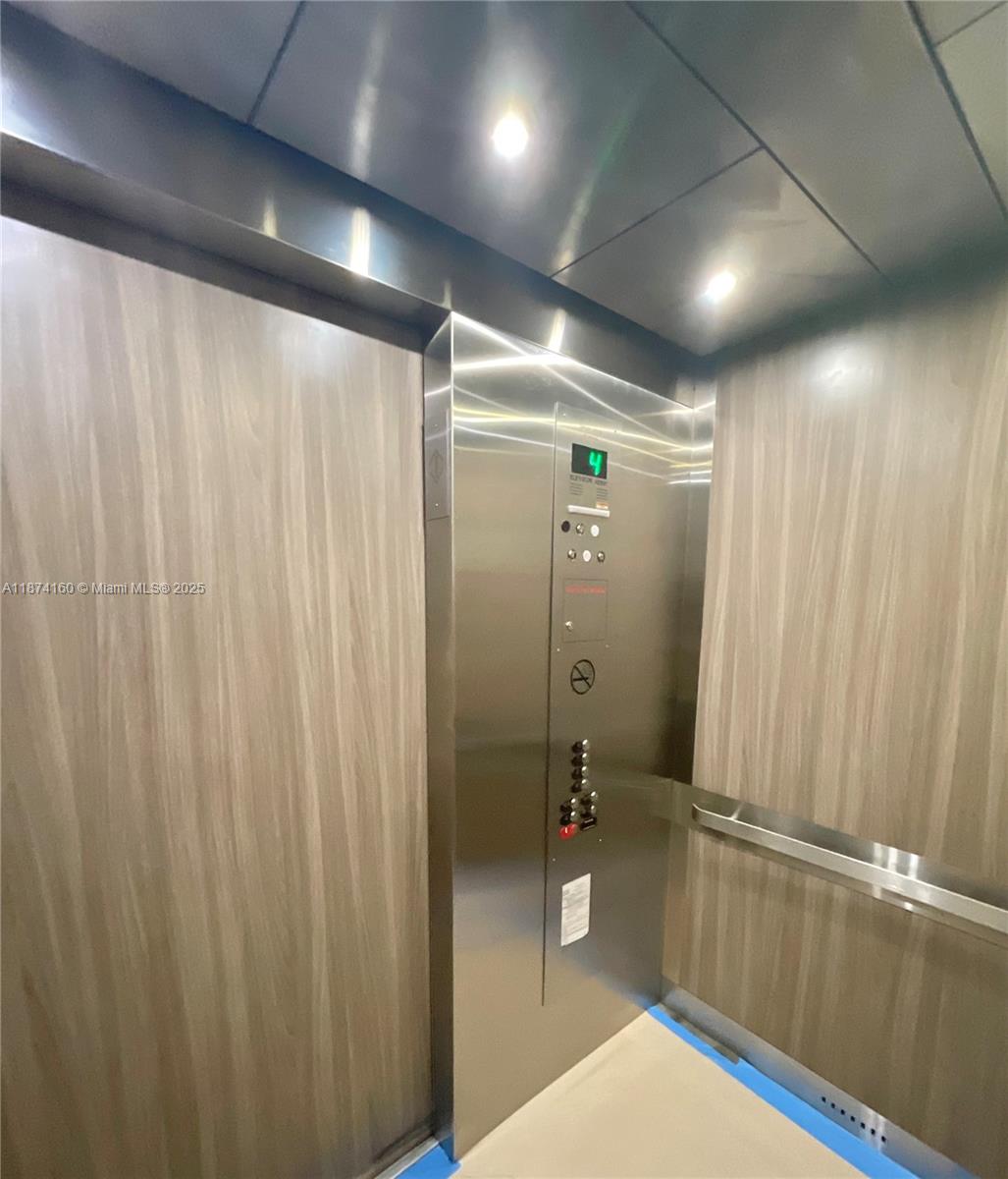 BUCKINGHAM EAST AT CENTUR - Residential Lease