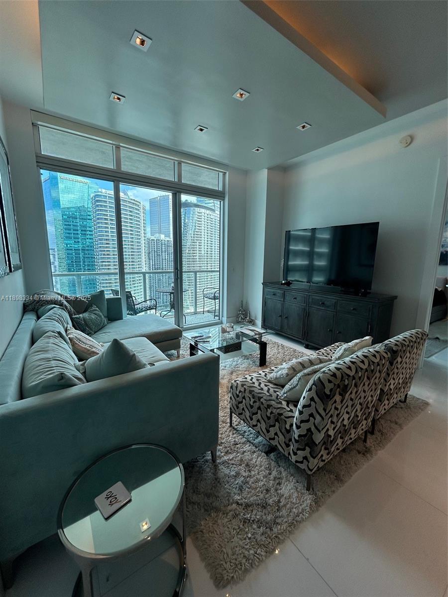 500 BRICKELL EAST CONDO - Residential Lease