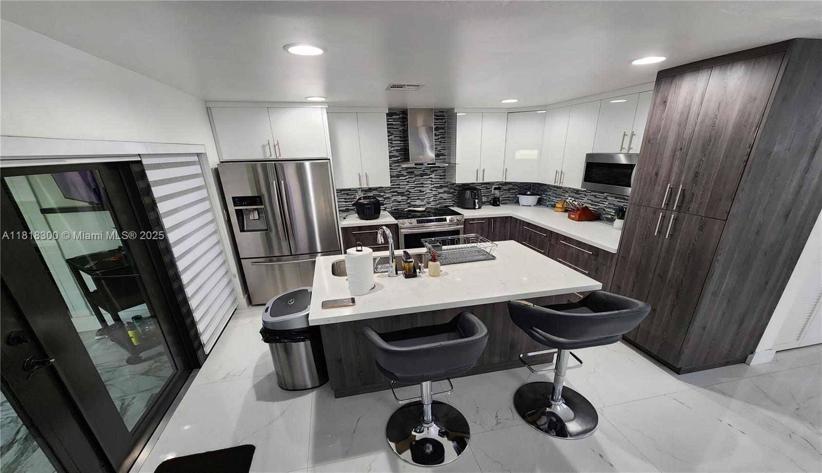 DEVON-AIRE VILLAS SEC 7 - Residential