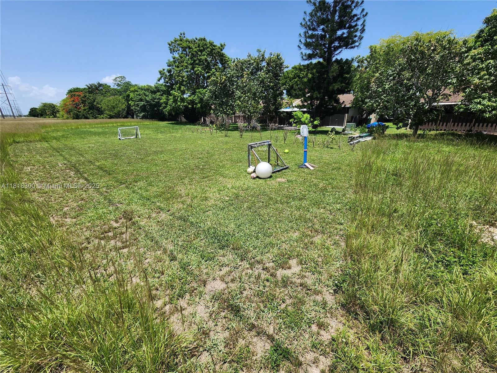 DEVON-AIRE VILLAS SEC 7 - Residential