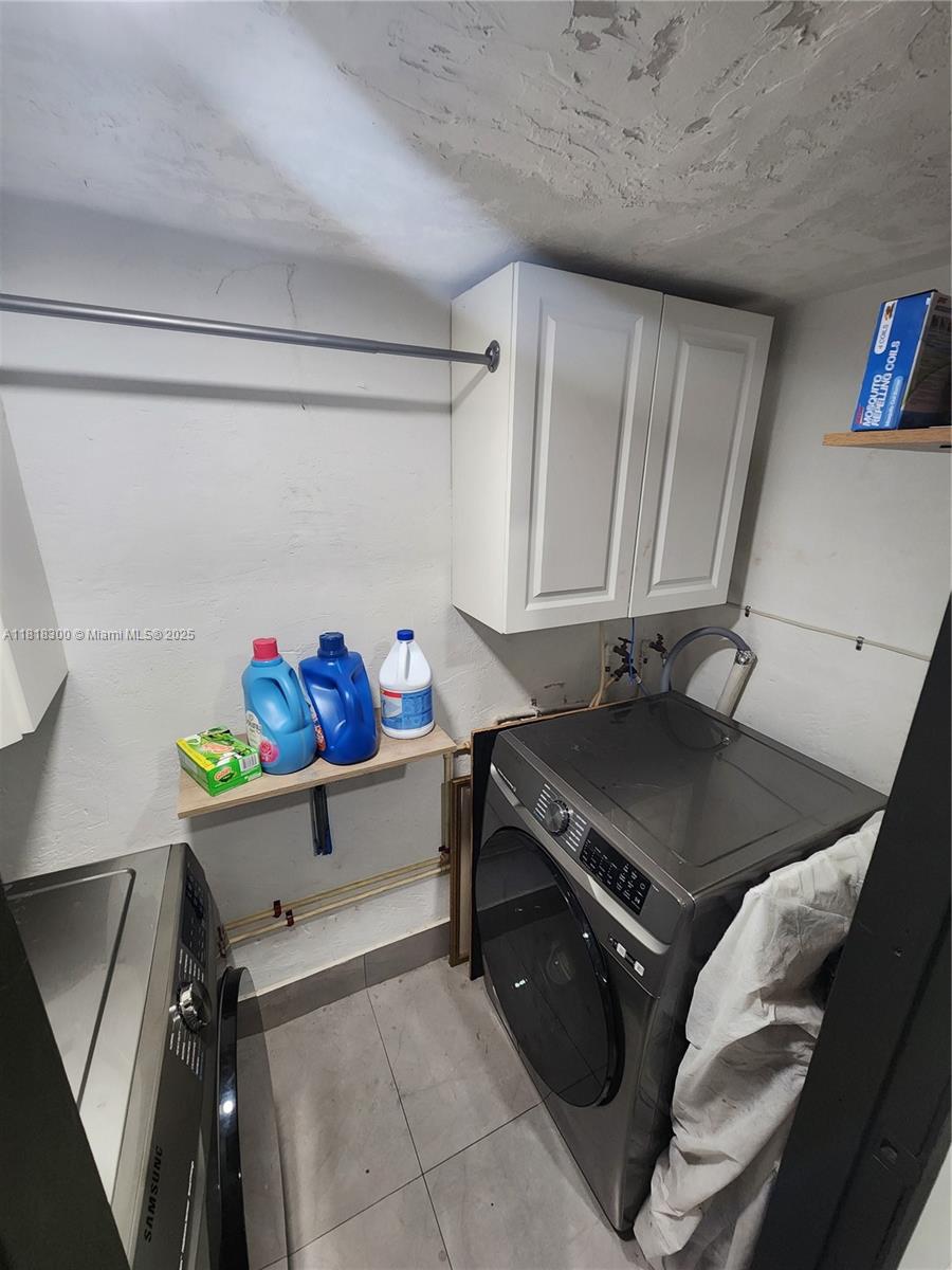 DEVON-AIRE VILLAS SEC 7 - Residential