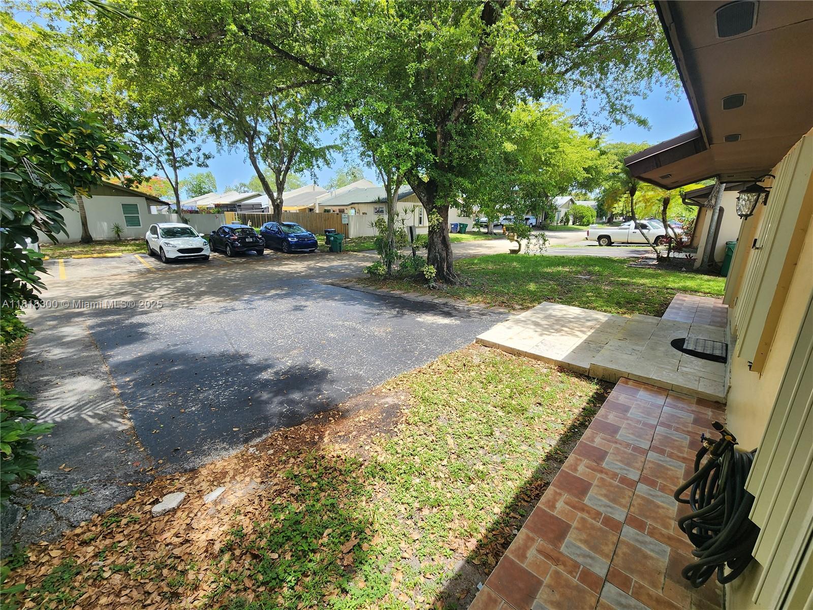 DEVON-AIRE VILLAS SEC 7 - Residential