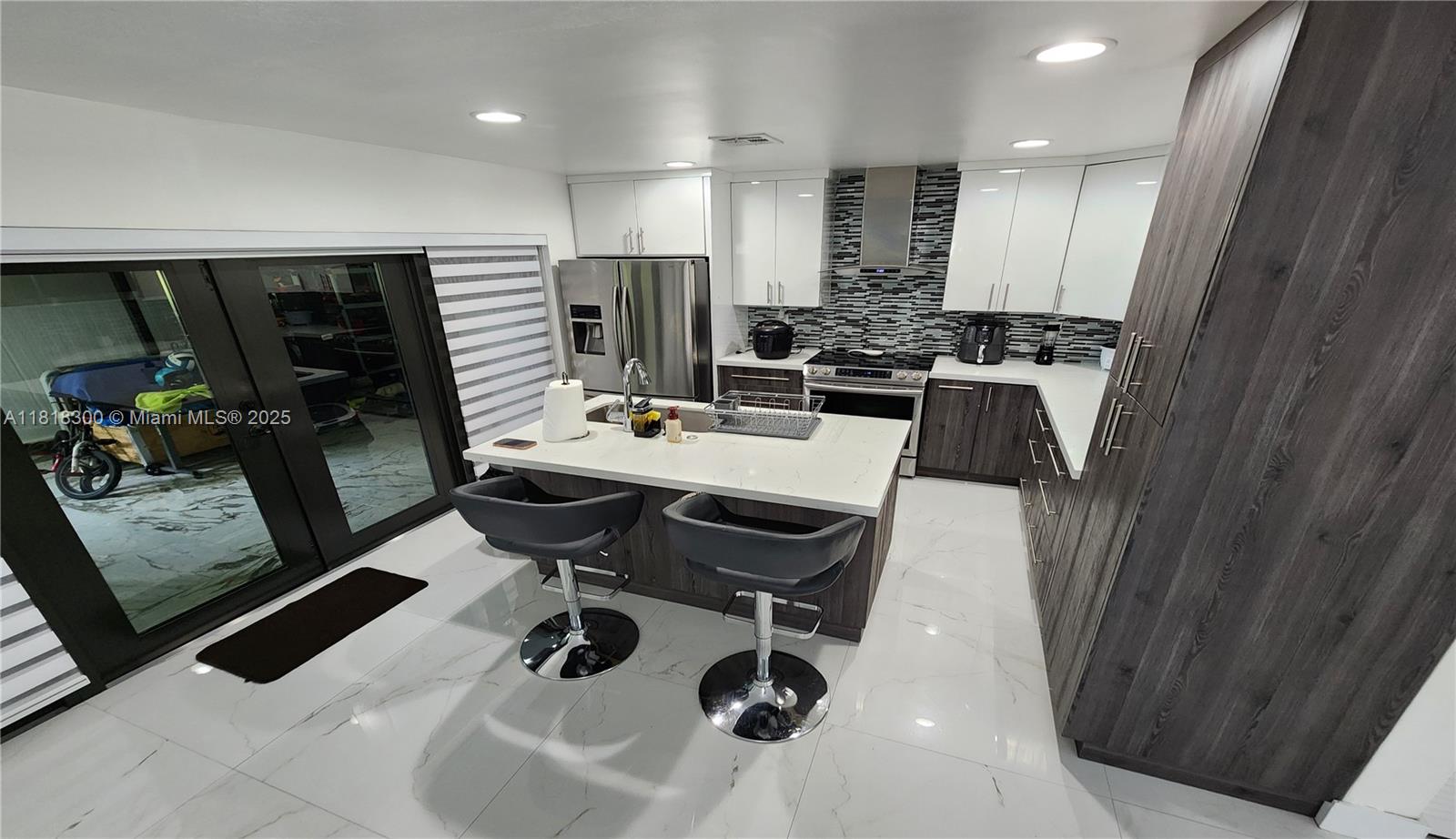 DEVON-AIRE VILLAS SEC 7 - Residential