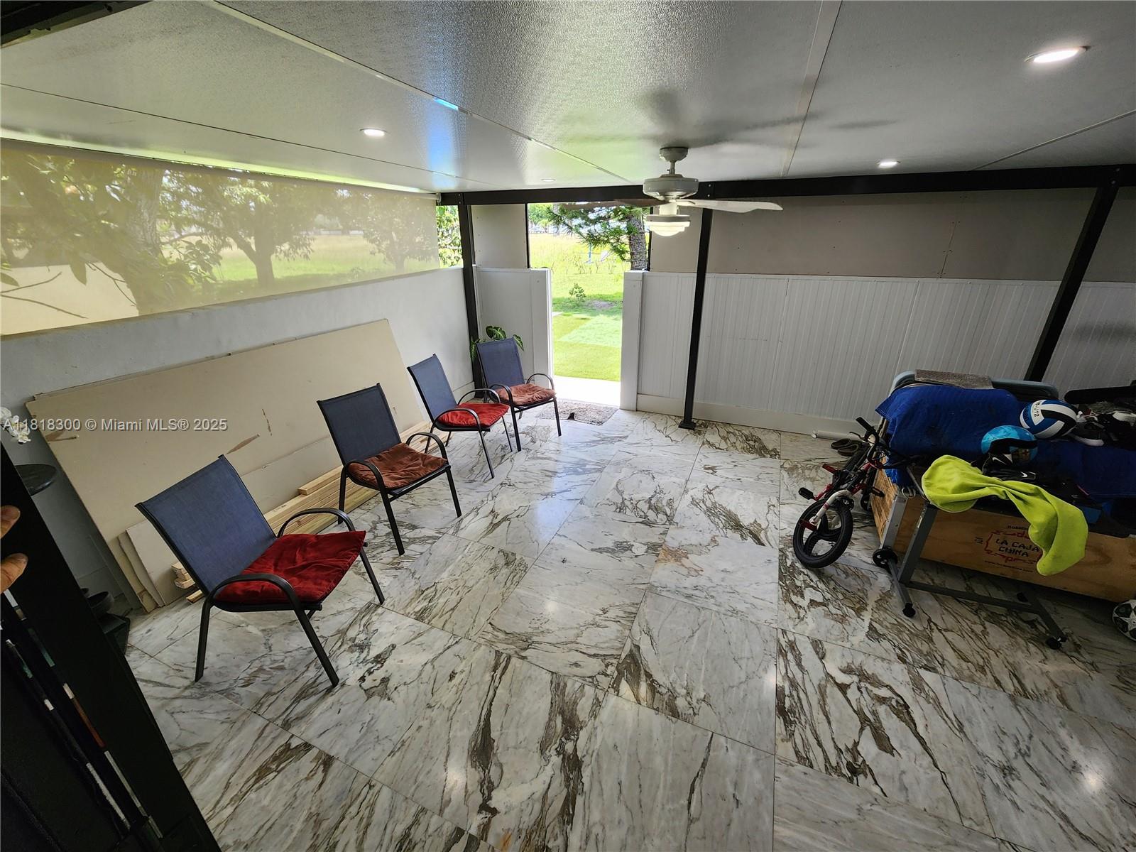 DEVON-AIRE VILLAS SEC 7 - Residential