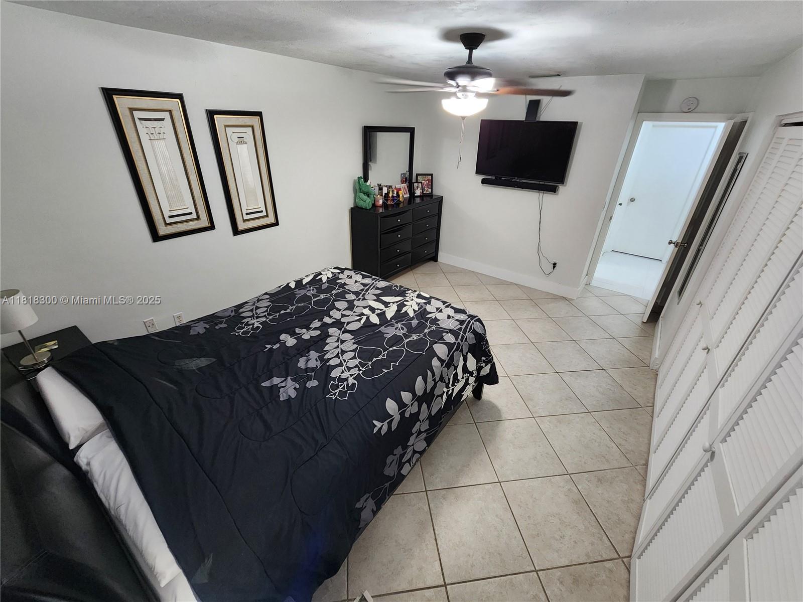 DEVON-AIRE VILLAS SEC 7 - Residential