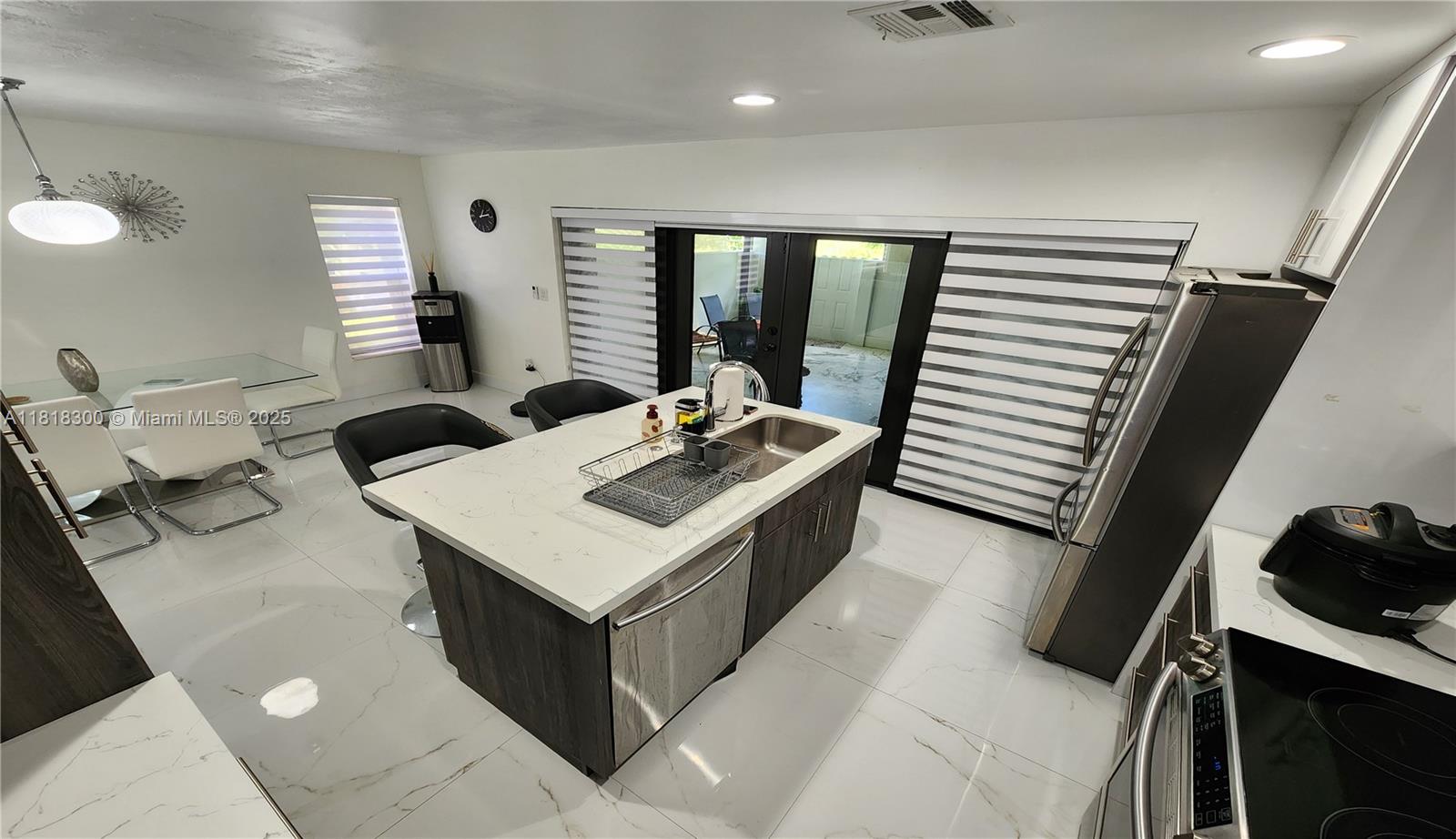 DEVON-AIRE VILLAS SEC 7 - Residential