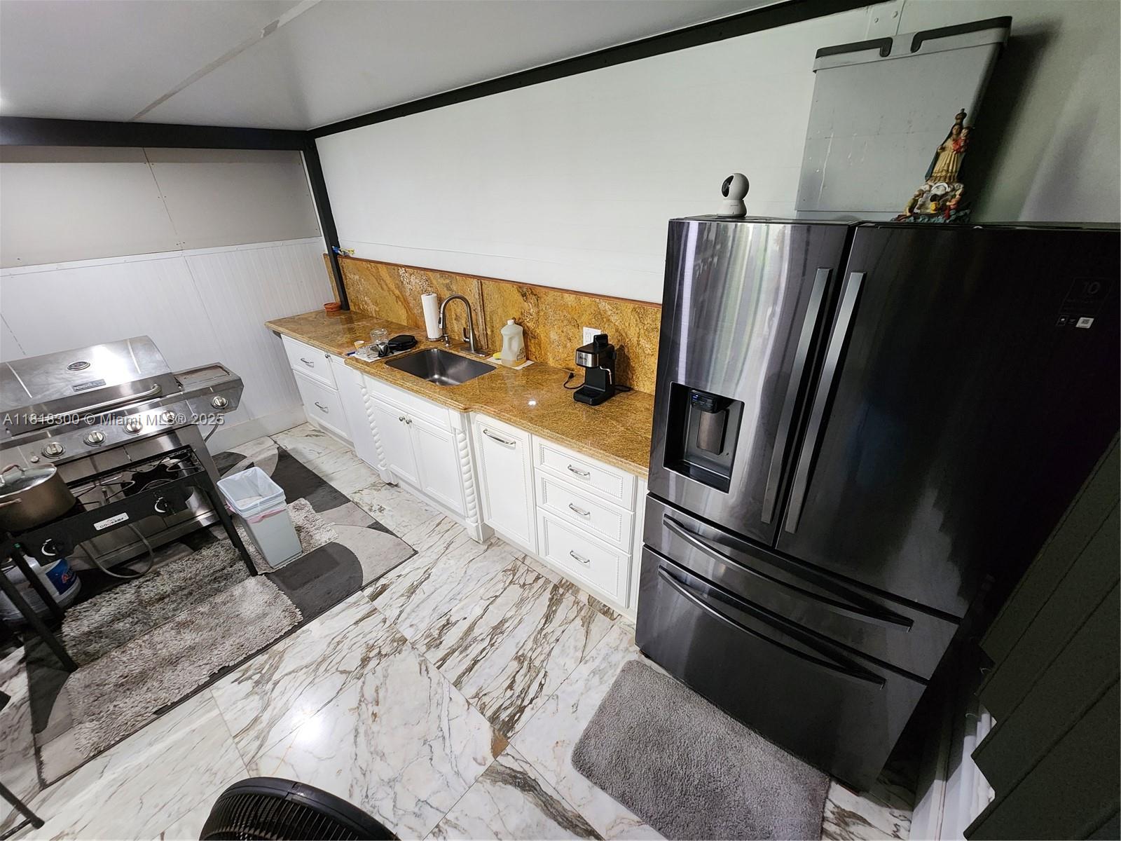 DEVON-AIRE VILLAS SEC 7 - Residential