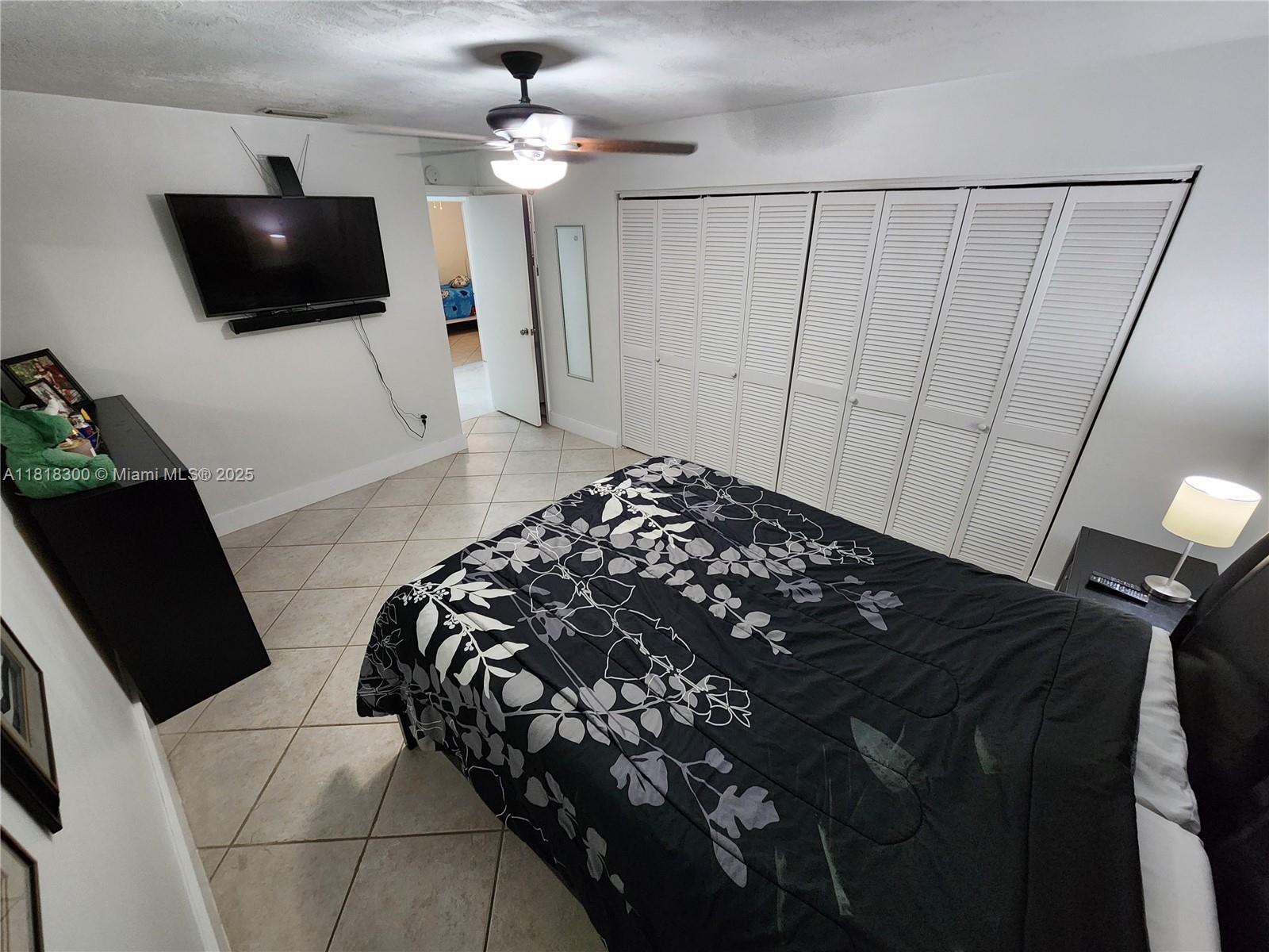 DEVON-AIRE VILLAS SEC 7 - Residential